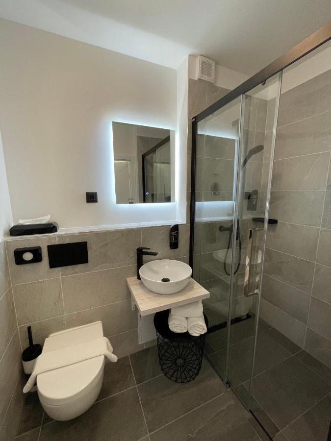 Skyfall Rooms Kismarton Kültér fotó